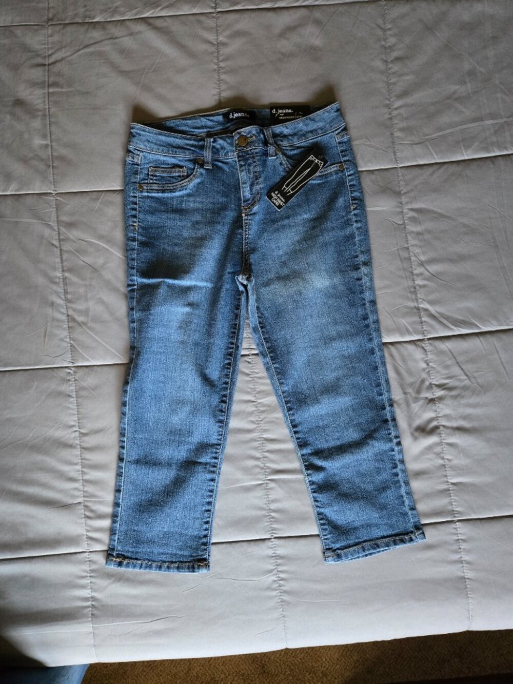 NWT - D Jeans high waist capris